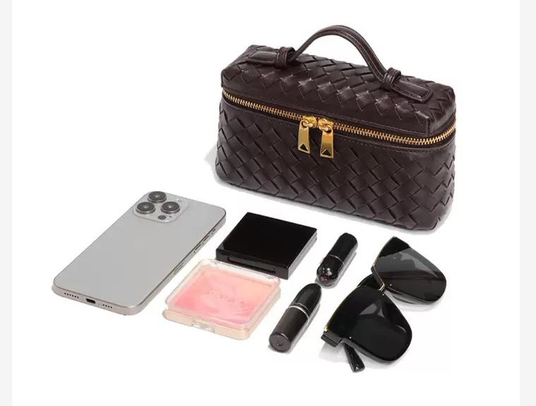 Luxe Box Bucket Bag